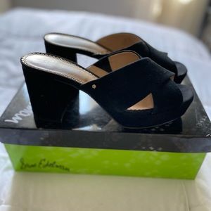 Jayne Suede Platform Sandal in black